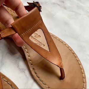American Eagle Outfitters Shoes - American Eagle Outfitters flat thong sandals American Eagle Outfitters Shoes - American Eagle Outfitters flat thong sandals